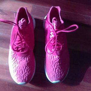 Women Adidas Tennis Shoes